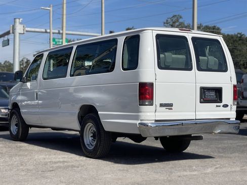Used 2011 Ford E-350 and Econoline 350 XLT image 16