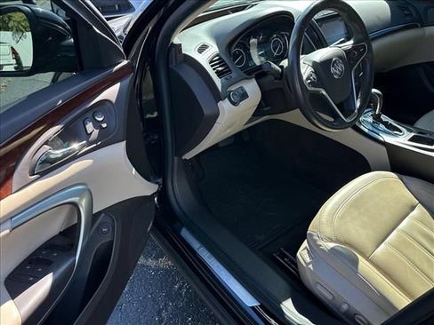 Used 2017 Buick Regal Premium w/ Driver Confidence Package #1 FWD image 13