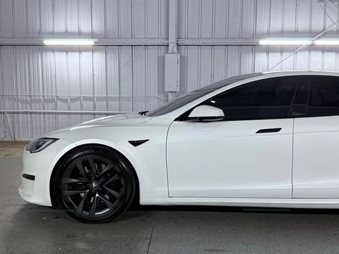 Used 2021 Tesla Model S Plaid image 14