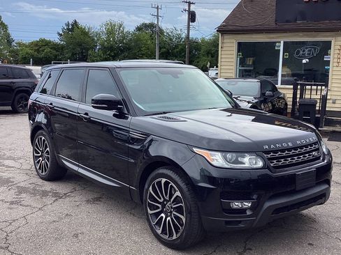 Used 2015 Land Rover Range Rover Sport SE AWD/4WD image 4