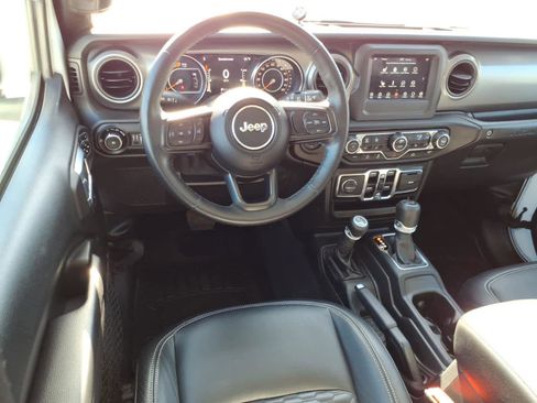 Used 2021 Jeep Wrangler Unlimited Sport image 16