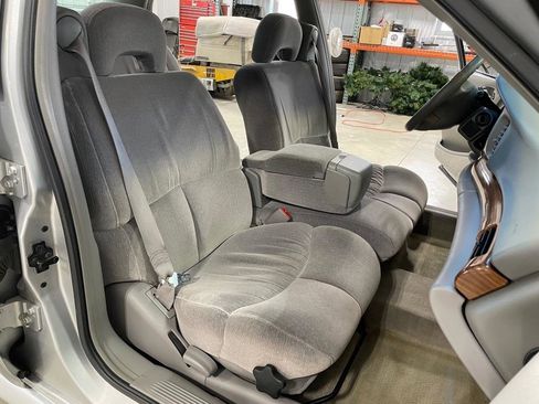 Used 2000 Buick Le Sabre Custom w/ Luxury Opt Pkg image 22