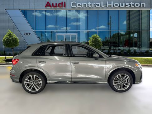 Used 2025 Audi Q3 2.0T Premium w/ Convenience Package image 8