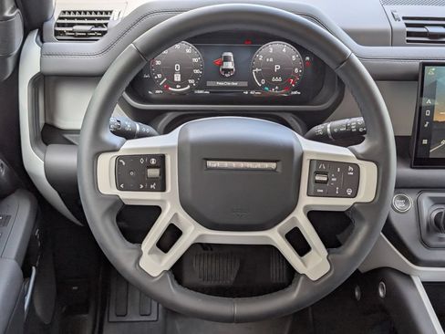 Used 2025 Land Rover Defender 110 S AWD/4WD image 27