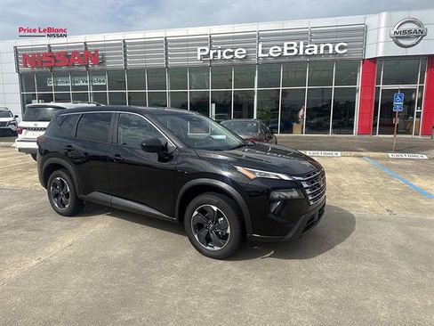 Used 2026 Nissan Rogue SV AWD/4WD image 1