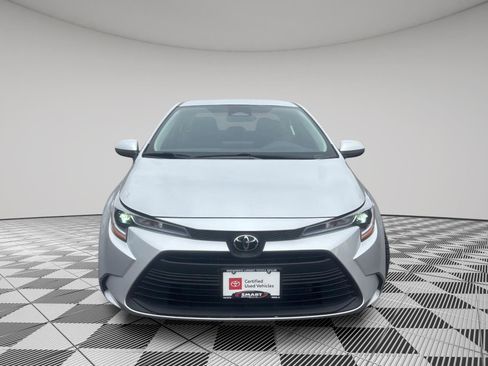 Used 2025 Toyota Corolla LE image 5