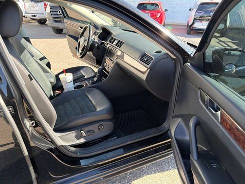 Used 2013 Volkswagen Passat TDI SEL Premium FWD image 28