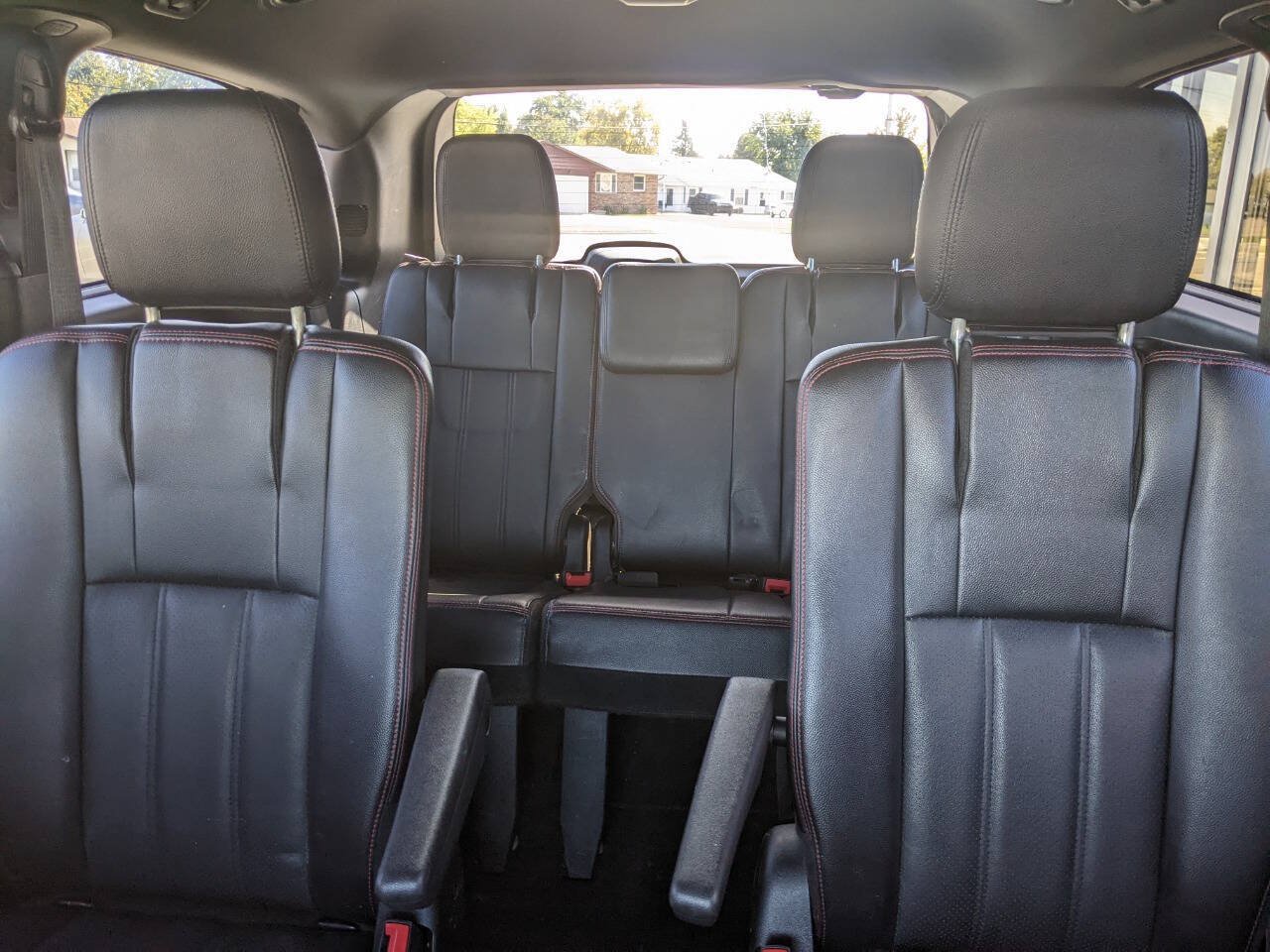 Used 2018 Dodge Grand Caravan GT FWD image 18