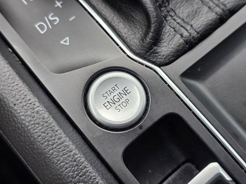 Used 2020 Volkswagen Atlas Cross Sport SEL image 14