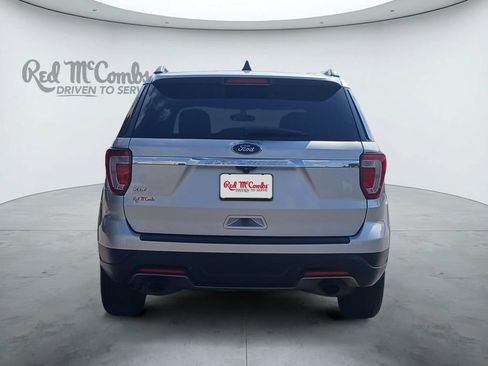 Used 2018 Ford Explorer XLT FWD image 4