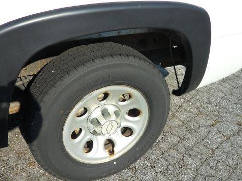 Used 2006 Chevrolet Silverado 1500 W/T RWD image 10