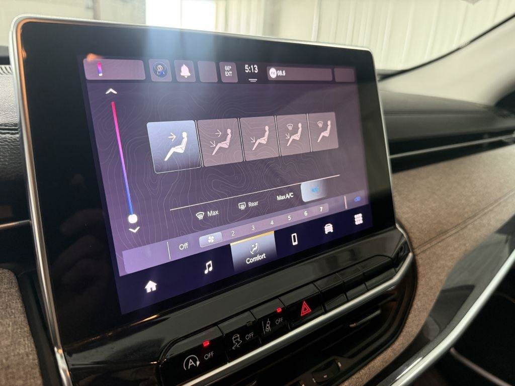 Used 2022 Jeep Compass Latitude FWD image 15