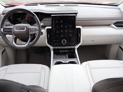 Used 2024 GMC Acadia Denali w/ Super Cruise Package image 17