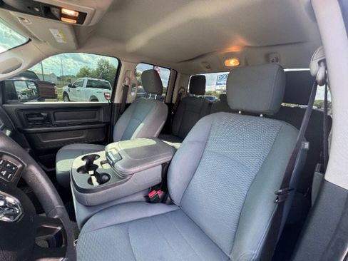 Used 2018 RAM 1500 Express w/ Express Value Package AWD/4WD image 11