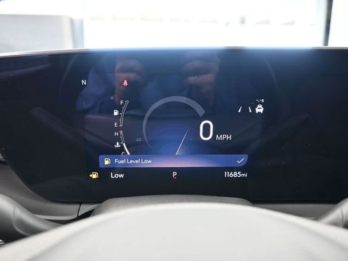 Used 2025 Buick Envista Sport Touring w/ Convenience II Package image 27