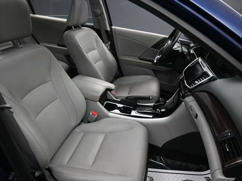 Used 2016 Honda Accord EX-L image 37