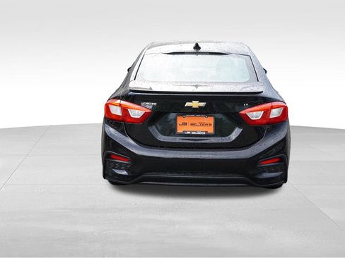 Certified 2017 Chevrolet Cruze LT w/ RS Package FWD image 6