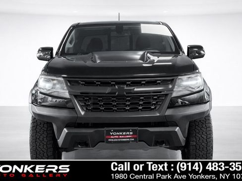 Used 2019 Chevrolet Colorado ZR2 w/ ZR2 Midnight Special Edition AWD/4WD image 3