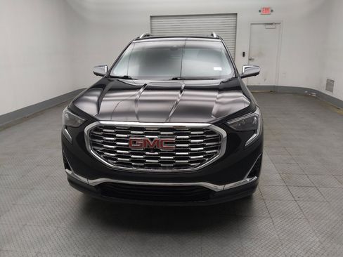 Used 2020 GMC Terrain Denali w/ Denali Premium Package AWD/4WD image 15