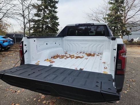 New 2025 Chevrolet Silverado EV LT image 8