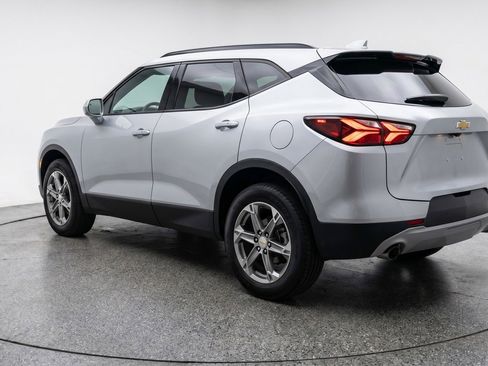 Used 2025 Chevrolet Blazer LT FWD image 6