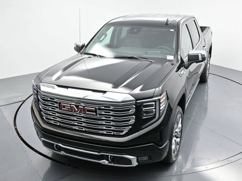 Used 2025 GMC Sierra 1500 Denali w/ Denali Reserve Package AWD/4WD image 36