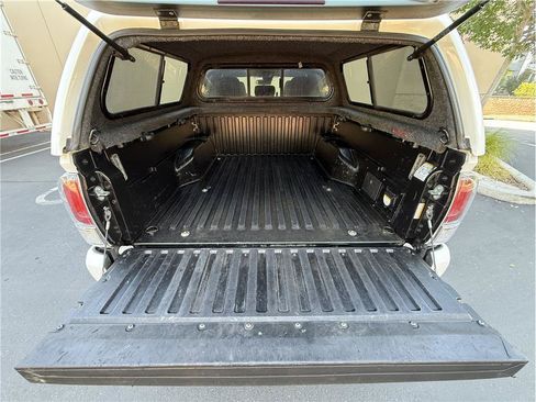 Used 2022 Toyota Tacoma TRD Sport w/ Technology Package RWD image 22