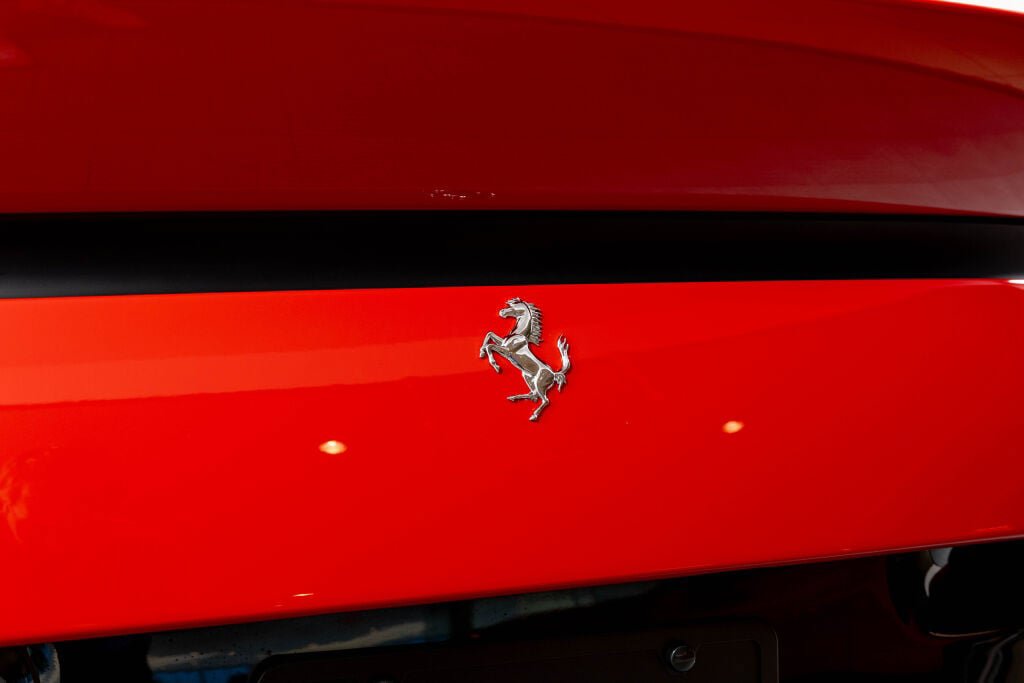 Used 2023 Ferrari 812 Competizione RWD image 4
