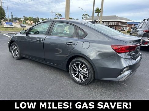 Used 2022 Kia Forte LXS image 4