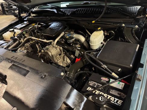 Used 2006 Chevrolet Silverado 3500 LT w/ Heavy-Duty Power Package image 12