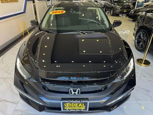 Used 2019 Honda Civic EX image 2