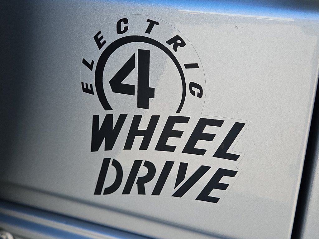 Used 2024 Jeep Wrangler Unlimited AWD/4WD image 8