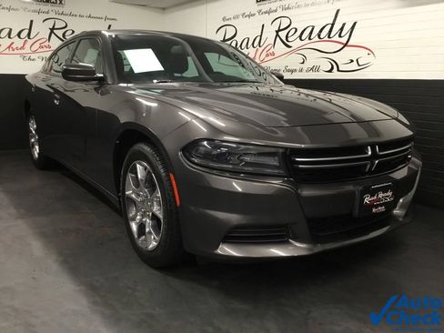 Used 2015 Dodge Charger SE w/ Power Sunroof Group AWD/4WD image 3