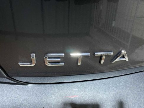 Used 2024 Volkswagen Jetta SE FWD image 7