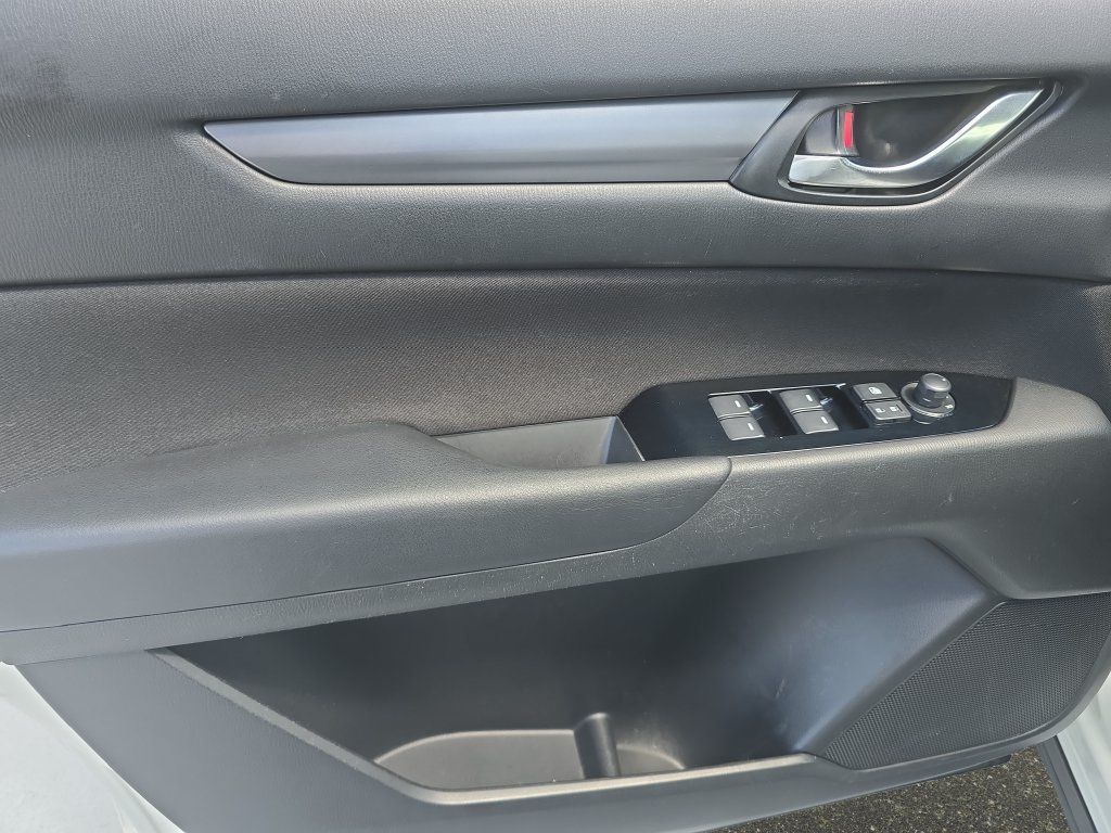 Used 2018 MAZDA CX-5 Sport FWD image 25