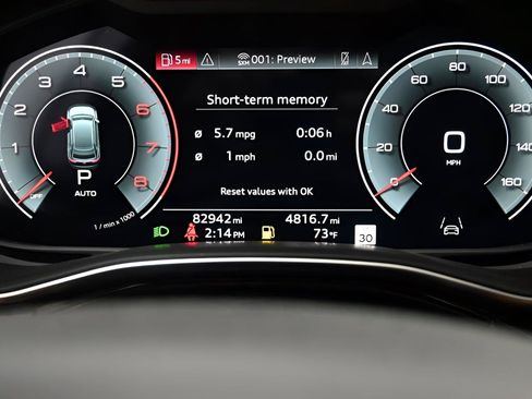 Used 2021 Audi Q8 Prestige AWD/4WD image 35