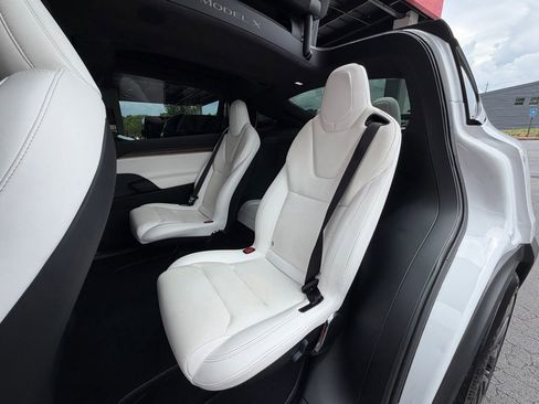 Used 2023 Tesla Model X AWD/4WD image 33