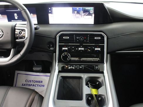 Used 2025 Nissan Armada SL w/ Captain's Chari Seat Package RWD image 23