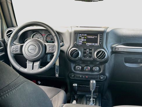 Used 2017 Jeep Wrangler Unlimited Sport w/ Quick Order Package 24S AWD/4WD image 15