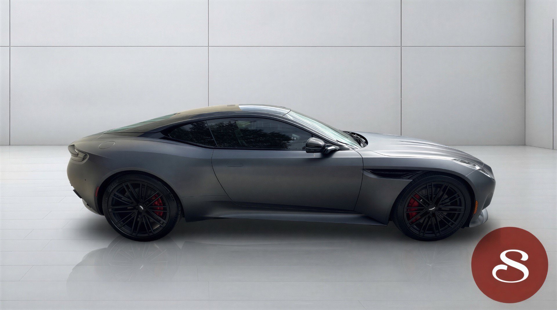 Used 2024 Aston Martin DB12 Coupe RWD image 10