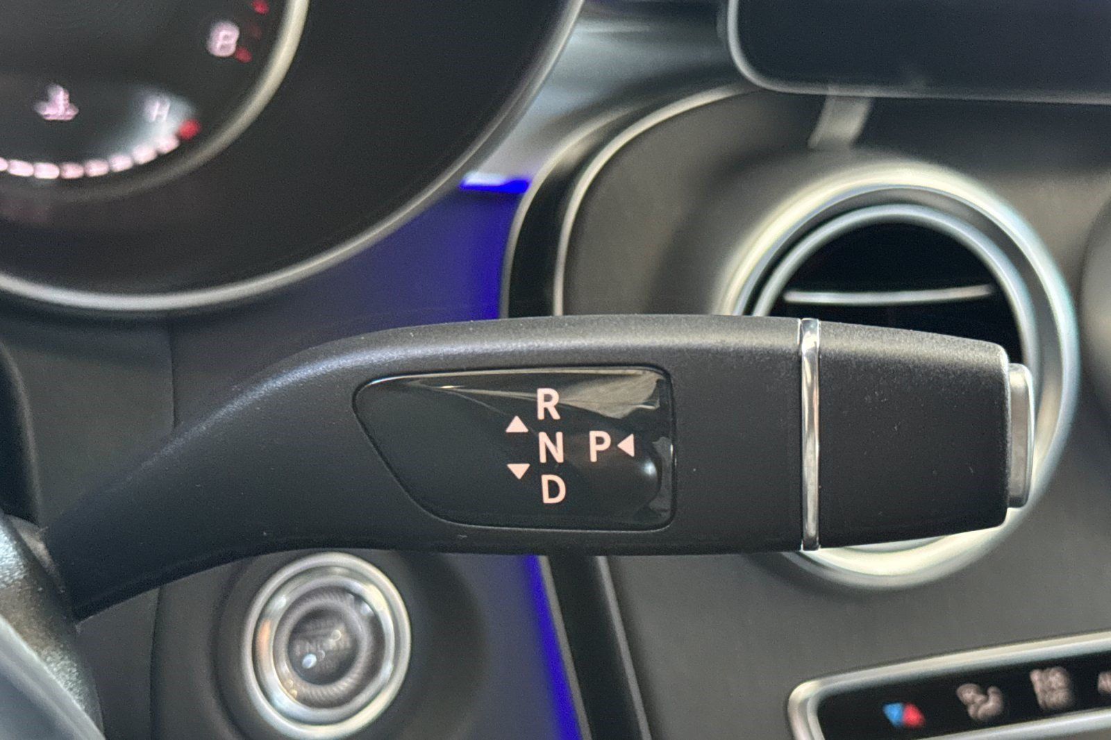 Used 2022 Mercedes-Benz GLC 300 4MATIC image 27