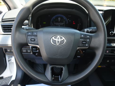 Used 2026 Toyota Camry LE w/ Convenience Package FWD image 13