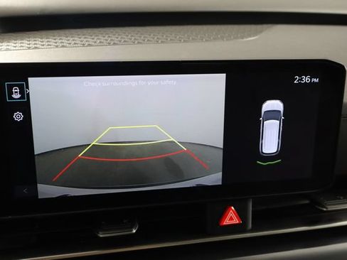 Used 2025 Kia Carnival FWD image 36