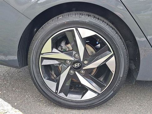 Certified 2023 Hyundai Elantra SEL w/ Convenience Package FWD image 19