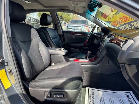Used 2005 Lexus ES 330 Sedan image 16