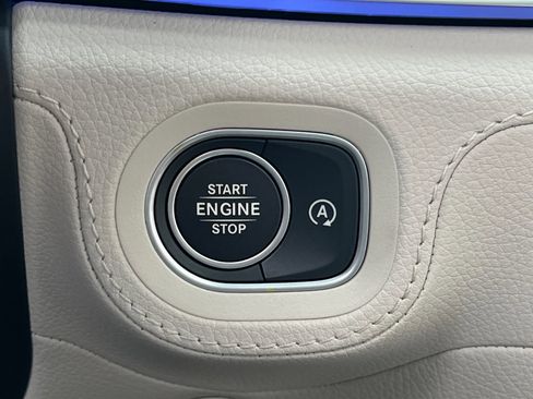 New 2026 Mercedes-Benz GLS 580 4MATIC image 31