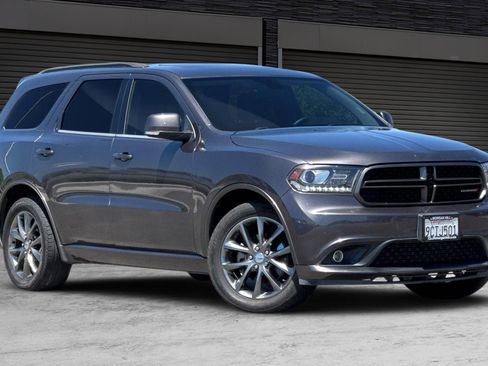 Used 2017 Dodge Durango GT w/ Premium Group RWD image 2