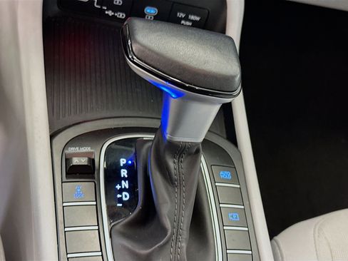 Used 2024 Hyundai Kona SEL image 25