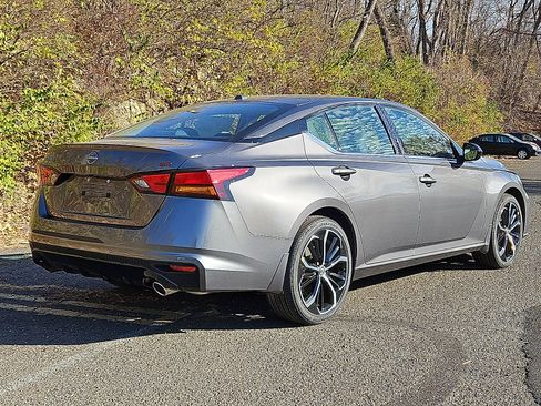 New 2025 Nissan Altima 2.5 SR image 6