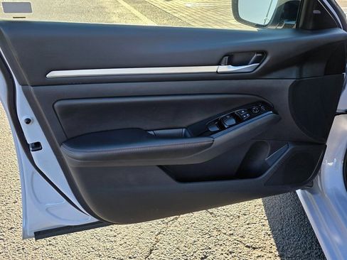 Used 2024 Nissan Altima 2.5 SR image 21